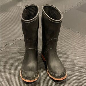 Black Rubber Boots